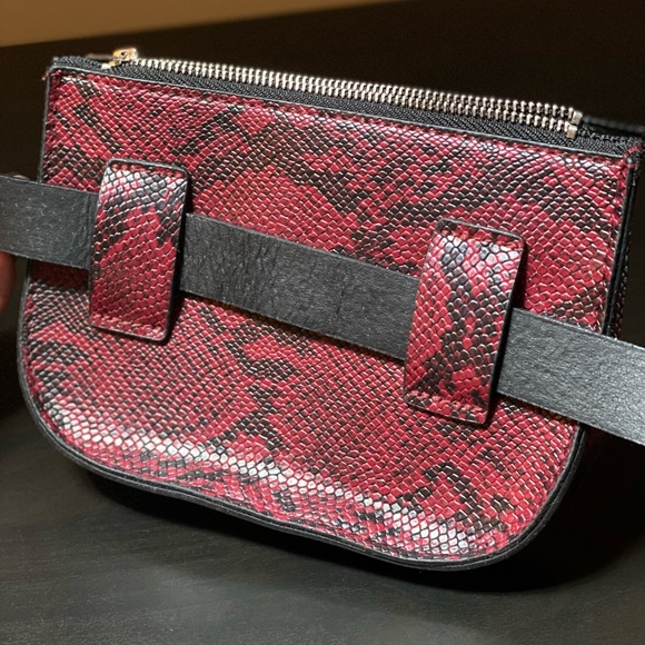 Red Snake Skin Belt Purse PU Leather - Picture 5 of 6